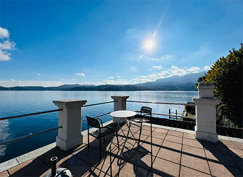 Solarium della Casa Vacanze La Darsena a Orta San Giulio